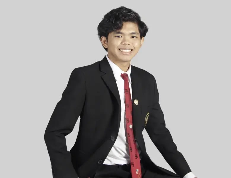 Professional Photo_Phone Myint Htwe